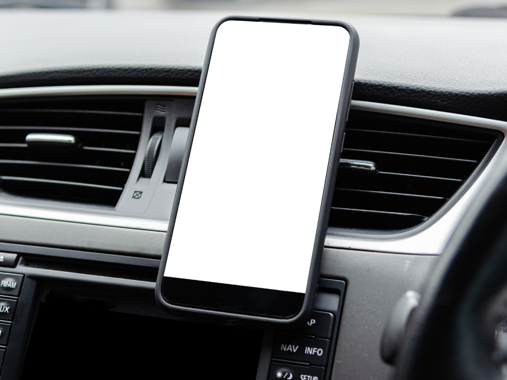 Driving Smarter: The Benefits of a Car Cell Phone Holder